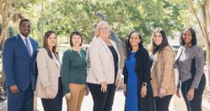 Group photo of professionals who accepted the Innovation of the Year Award